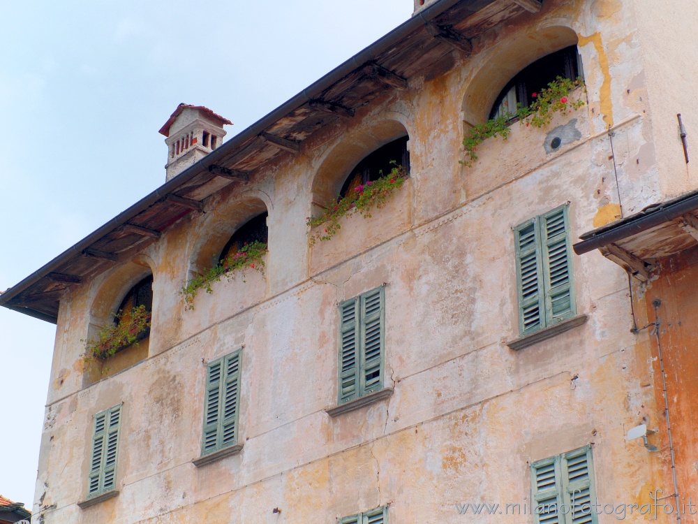 Orta San Giulio (Novara) - Antica casa in piazza Mario Motta